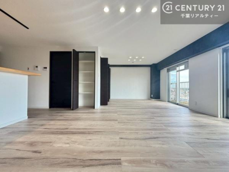 rO LX_CjOXy[XI肨HB΂yԂ߂܂BX̔܂I