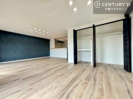 rO rOɂ͑^[IЕtԂōLXƂ낰܂B