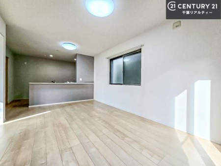 rO SnǂrO͉ƑRƏW܂܂BƑcR̎ԂłBƑƁAw[Ԃ߂łˁB