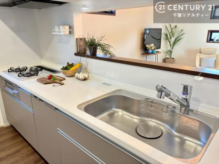 Lb` lC̑ΖʎVXeLb`̗pĂ܂IƑ̃R~jP[VRƑ݌vłB
qlɂڂ͂̂ŊłˁBLXgĉKɍƂi݂܂B