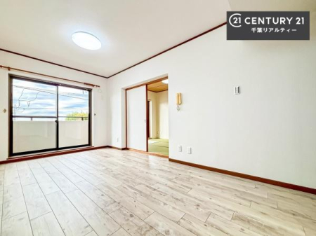 rO 傫ȑ炽Ղ̗z閾邢rOBĴ郊rOŉƑĉ났̎Ԃ߂܂B