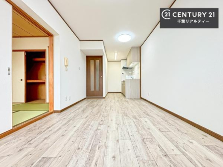 rO SnǂrO͉ƑRƏW܂܂BƑcR̎ԂłBƑƁAw[Ԃ߂łˁB