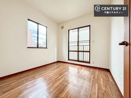 Q VvɃfUCĂ邽߁AƋIт܂I
Cɓ̉ƋuĂ낰Ԃ邱Ƃł܂B