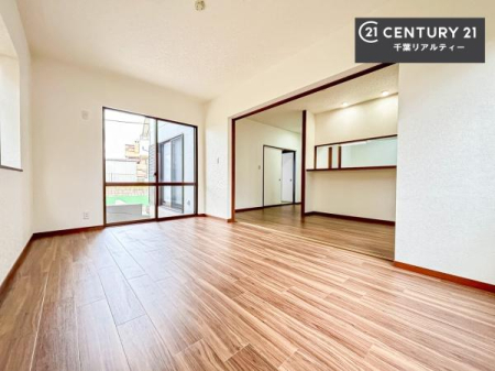 rO ؂ȉƑW܂邩炱LDKɂ͂肽B
qCɏ΂Ȃ瑖ĂpuLƂɂėǂvƎvuԂłB