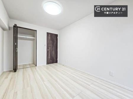 q [Xy[XtĂ̂ŁA}ȗqłU炩TbƕЂÂđϕ֗łIǖʂLXĂ̂ŁA׋xbh̒uɍ܂I