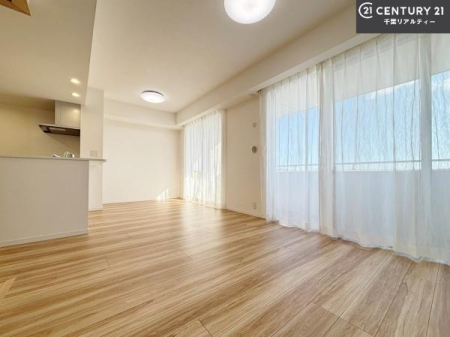 rO ؂ȉƑW܂邩炱LDKɂ͂肽B
qCɏ΂Ȃ瑖ĂpuLƂɂėǂvƎvuԂłB