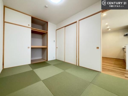 a ^^~̍肪炬^AbNXԁB傫ĴaƂȂĂ܂B{l̐Suav̋ԁB䑐̍YԂ͖̂ЂƎoĂ܂I