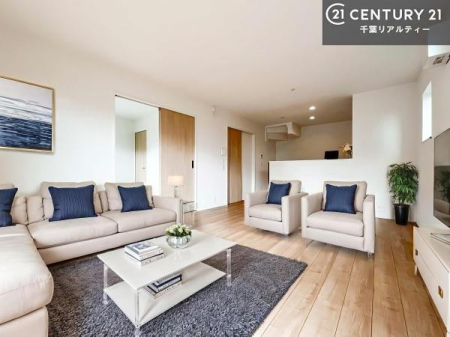 rO ƋCGp[XłBSnǂrO͉ƑRƏW܂܂BƑcR̎ԂłBƑƁAw[Ԃ߂łˁB邭JIȋԂłB