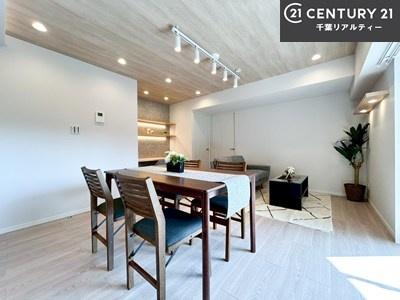 rO 傫ȑ炽Ղ̗z閾邢rOBĴ郊rOŉƑĉ났̎Ԃ߂܂B