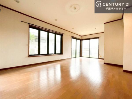 rO 傫ȑ炽Ղ̗z閾邢rOBĴ郊rOŉƑĉ났̎Ԃ߂܂B