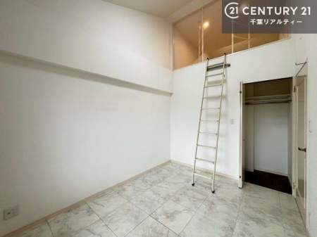 Q [Xy[XĂ܂IXbLڂ鎖ł܂ˁB
ƋI΂ȂVvȃfUCׁ̈AƋI΂Cɓ̋ԍ肪łłˁB