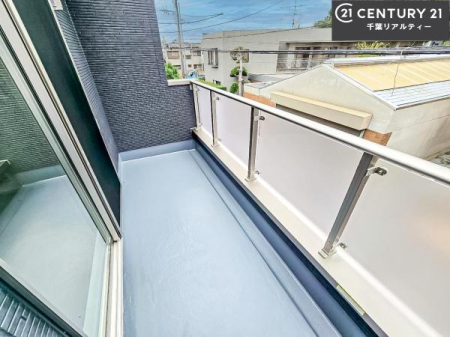 oRj[ zǍDȃoRj[łIꂽɂ͐nJIȎԂy߂܂B
