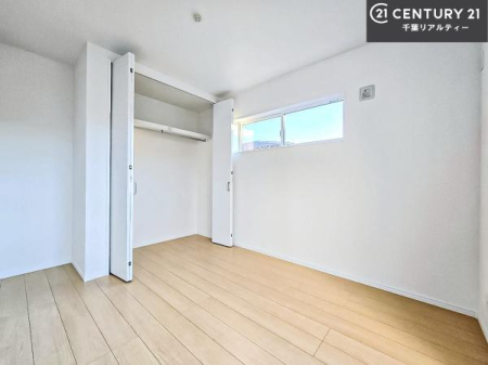 rOȊŐ VvɃfUCĂ邽߁AƋIт܂I
Cɓ̉ƋuĂ낰Ԃ邱Ƃł܂B