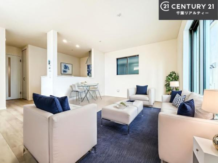 rO ƋCGp[XłBSnǂrO͉ƑRƏW܂܂BƑcR̎ԂłBƑƁAw[Ԃ߂łˁB邭JIȋԂłB