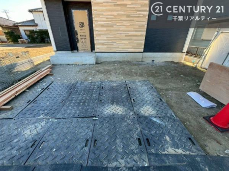 ԏ ԃXy[X2䕪܂IZJhJ[͂AoCN⎩]ԂȂǂuꏊɍ܂B