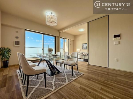 ���r���O �Ƌ��CG�p�[�X�ł��B��؂ȉƑ����W�܂邩�炱��LDK�ɂ͂�����肽���B
���t�H�[���Ő��܂�ς�������@�ŐV���������͂������ł����I