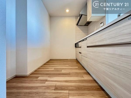 �L�b�`�� ���[�X�y�[�X���L�x�ŁA�����X�y�[�X���X�b�L���ƕЕt���Ђ�`�����p�ł��܂��I
���K�ɍ�Ƃ��ł��܂��I�����̗���������܂��I