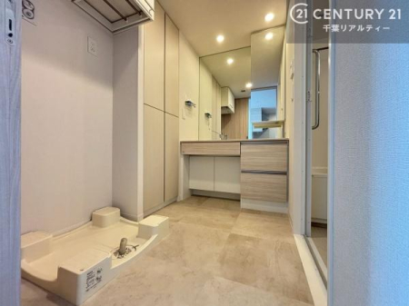 ���ʑ�E���ʏ� �傫�ȋ�����������ʑ�́A��Ԃ��L�����邭�����Ă���܂��B
���̐g�x�x��w�A�Z�b�g���������s���A�Ƒ�������Ŏg����̂��������|�C���g�B