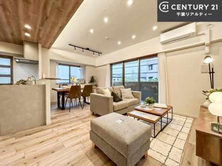 rO SnǂrO͉ƑRƏW܂܂BƑcR̎ԂłBƑƁAw[Ԃ߂łˁB邭JIȋԂłB