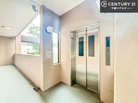 ̑p Gx[^[̃}VŁAdוxr[J[̈ړKB̐X[YɂȂ܂B