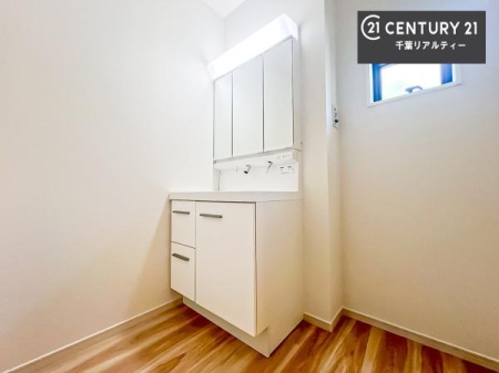 ʑEʏ t̖邢ʎłICɓւłĐɕۂƂł܂IRނ̂łς̎dオǂȂ܂ˁI