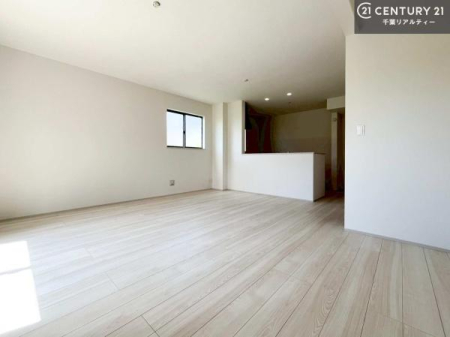 rO SnǂrO͉ƑRƏW܂܂BƑcR̎ԂłBƑƁAw[Ԃ߂łˁB邭JIȋԂłBydlz