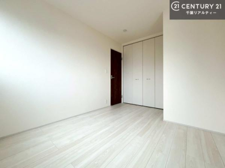 m [Xy[XĂ܂IXbLڂ鎖ł܂ˁB
ƋI΂ȂVvȃfUCׁ̈AƋI΂Cɓ̋ԍ肪łłˁB