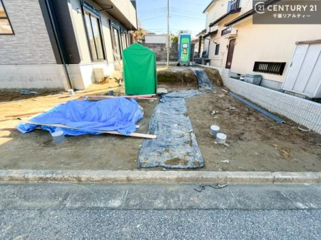 ԏ ԃXy[X3䕪܂IZJhJ[͂AoCN⎩]ԂȂǂuꏊɍ܂B