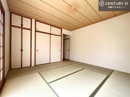 Q [Xy[XĂ܂IXbLڂ鎖ł܂ˁB
ƋI΂ȂVvȃfUCׁ̈AƋI΂Cɓ̋ԍ肪łłˁB