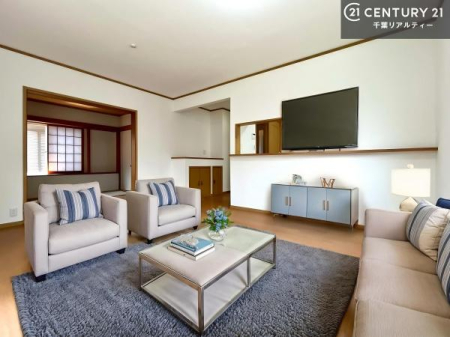 rO ƋCGp[XłBSnǂrO͉ƑRƏW܂܂BƑcR̎ԂłBƑƁAw[Ԃ߂łˁB邭JIȋԂłB