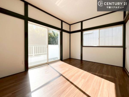 q VvɃfUCĂ邽߁AƋIт܂I
Cɓ̉ƋuĂ낰Ԃ邱Ƃł܂B
