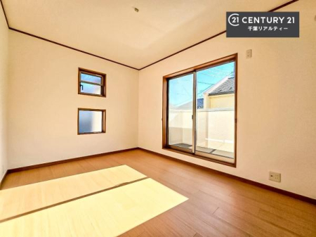 rOȊŐ VvɃfUCĂ邽߁AƋIт܂I
Cɓ̉ƋuĂ낰Ԃ邱Ƃł܂B