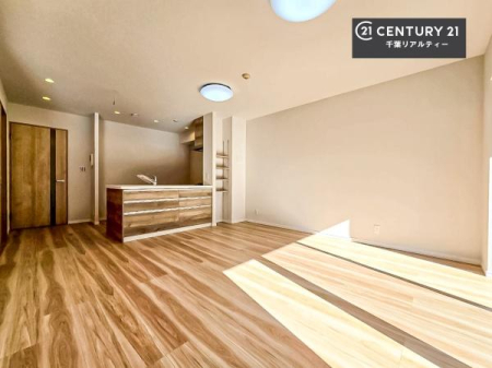 rO SnǂrO͉ƑRƏW܂܂BƑcR̎ԂłBƑƁAw[Ԃ߂łˁB