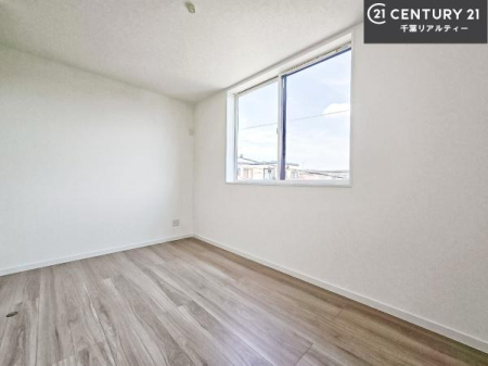 m VvɃfUCĂ邽߁AƋIт܂I
Cɓ̉ƋuĂ낰Ԃ邱Ƃł܂B