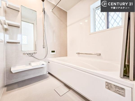  LXoXň̔tbVBL΂̂ŁAɂƐZ܂ˁI炩ȐŐ݌vĂ났̂ЂƎLӋ`ɖ킦oX[łB