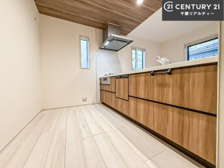 Lb` Ƃ肠钲Xy[XōƂ₷KȃLb`łI
qlƈꏏɂَqy߂LXXy[XłByԂɂȂ肻łˁI