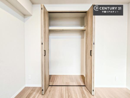 [ Ղ̎[Xy[XŁA炵萮Z܂BƑ̉וꂢɕЕtAKɉ߂܂B