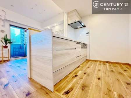 Lb` lC̑ΖʎVXeLb`̗pĂ܂IƑ̃R~jP[VRƑ݌vłB
qlɂڂ͂̂ŊłˁBLXgĉKɍƂi݂܂B