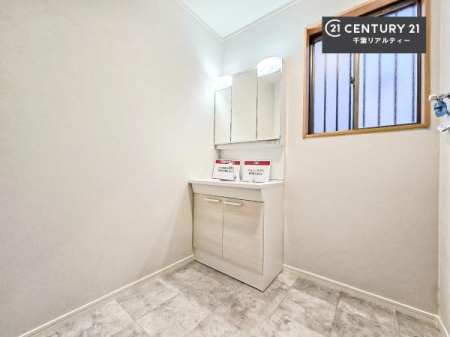 ʑEʏ Oʋdl̐ʏ́AgȂ݂₷I͎[ɂȂĂ܂BhC[₨ϓЕt̂ŐʑXbLƌ邱Ƃo܂I