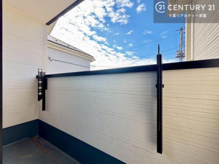 oRj[ zǍDȃoRj[łIꂽɂ͐nJIȎԂy߂܂B
