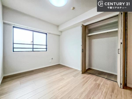 Q [Xy[XĂ܂IXbLڂ鎖ł܂ˁB
ƋI΂ȂVvȃfUCׁ̈AƋI΂Cɓ̋ԍ肪łłˁB