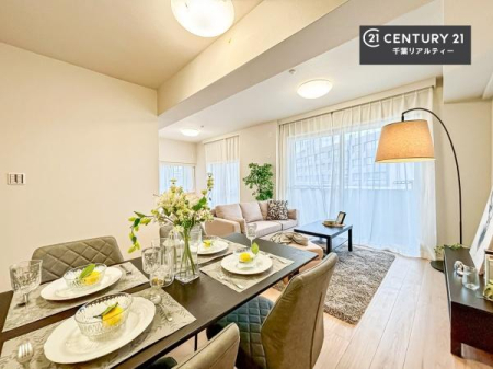 rO SnǂrO͉ƑRƏW܂܂BƑcR̎ԂłBƑƁAw[Ԃ߂łˁB