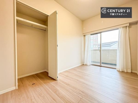 Q VvɃfUCĂ邽߁AƋIт܂I
Cɓ̉ƋuĂ낰Ԃ邱Ƃł܂B