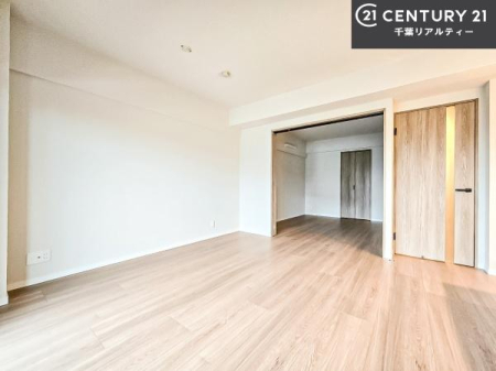 rO LX_CjOXy[XI肨HB΂yԂ߂܂BX̔܂I