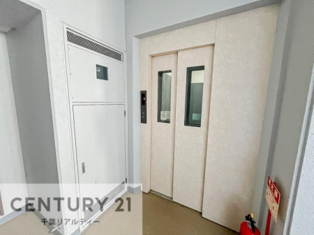 ̑p Gx[^[͂񊮔I
ɔꂽ◼ɂוł炭炭AłłˁB