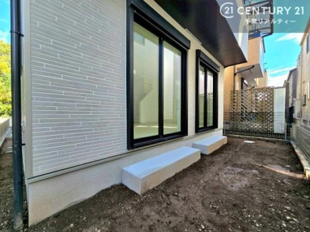  ƂX؁[XtĂ܂IK[fjOy߂łˁB