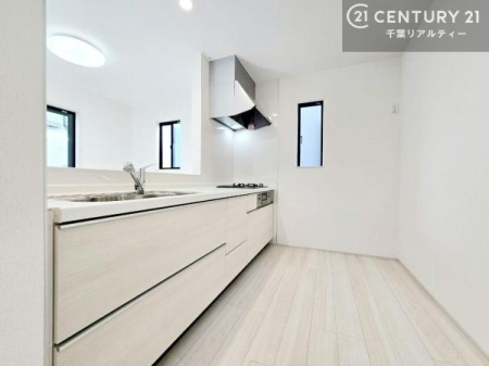 Lb` lC̑ΖʎVXeLb`̗pĂ܂IƑ̃R~jP[VRƑ݌vłB
qlɂڂ͂̂ŊłˁBLXgĉKɍƂi݂܂B