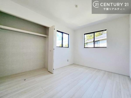 m [Xy[XĂ܂IXbLڂ鎖ł܂ˁB
ƋI΂ȂVvȃfUCׁ̈AƋI΂Cɓ̋ԍ肪łłˁB