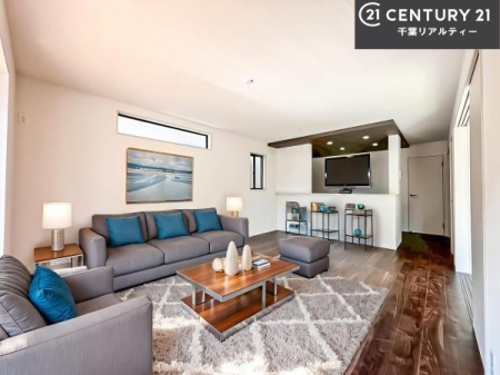 rO ƋCGp[XłBĴLXLDKI\t@[_CjOe[uuĂɂȂȂ̂ŉKɉ߂܂I
R~jP[V₷rOłI