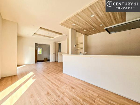 rO LX_CjOXy[XI肨HB΂yԂ߂܂BX̔܂I